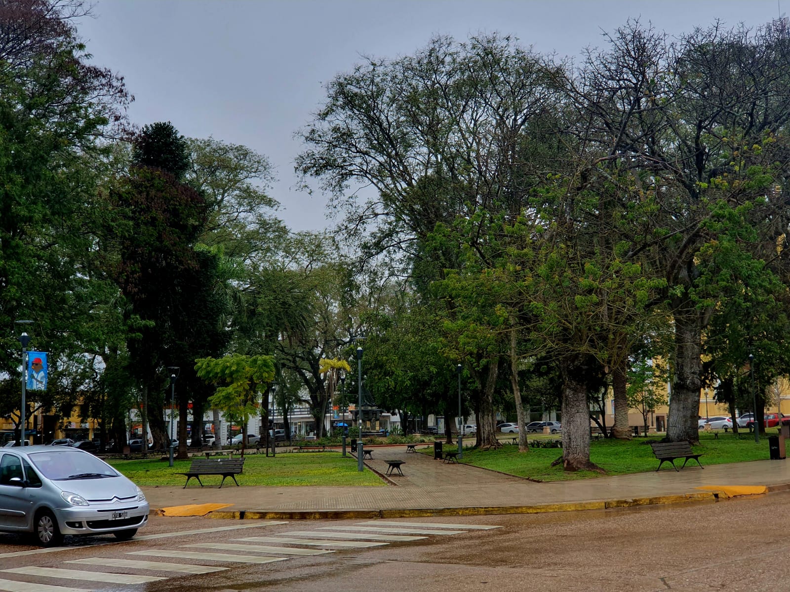 Septiembre llegó con lluvias: Martes gris en La Paz